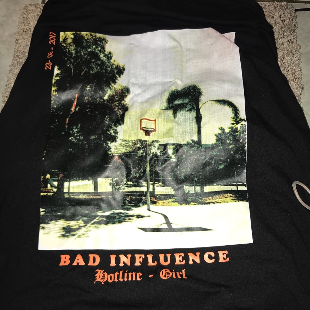 Graphic Tee(negotiable)